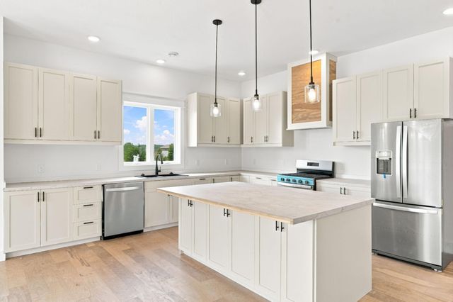 32 256th St Street, Osceola, WI 54020