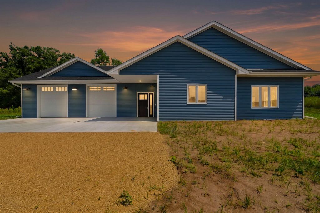 32 256th St Street, Osceola, WI 54020