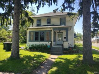 1002 E Bowman Street, South Bend, IN 46613