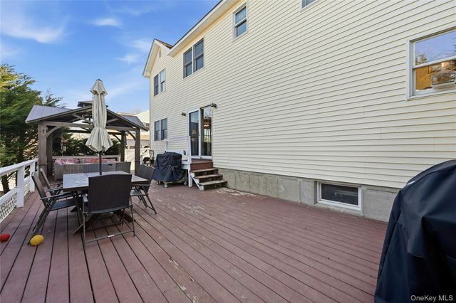 39 Memorial Boulevard, East Moriches, NY 11940