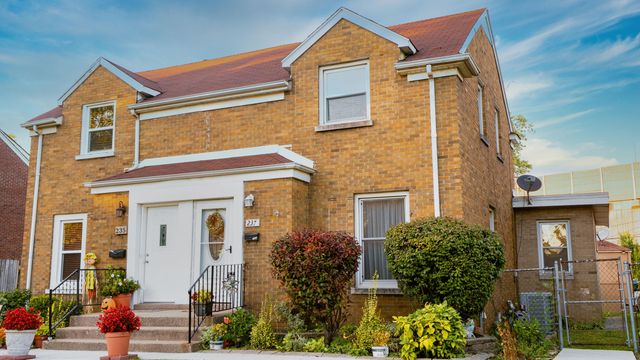 237 Hollywood Avenue, Munster, IN 46321