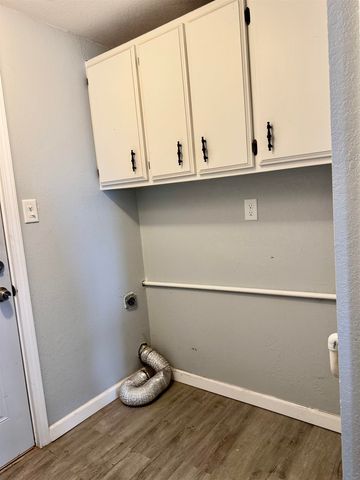 1615 E 90th St S, Haysville, KS 67060