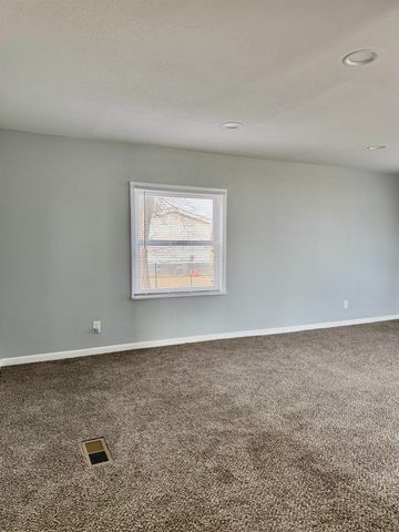 1615 E 90th St S, Haysville, KS 67060