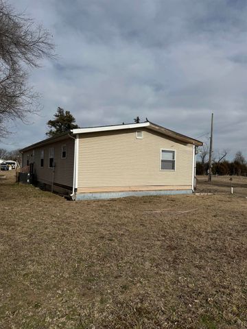 1615 E 90th St S, Haysville, KS 67060