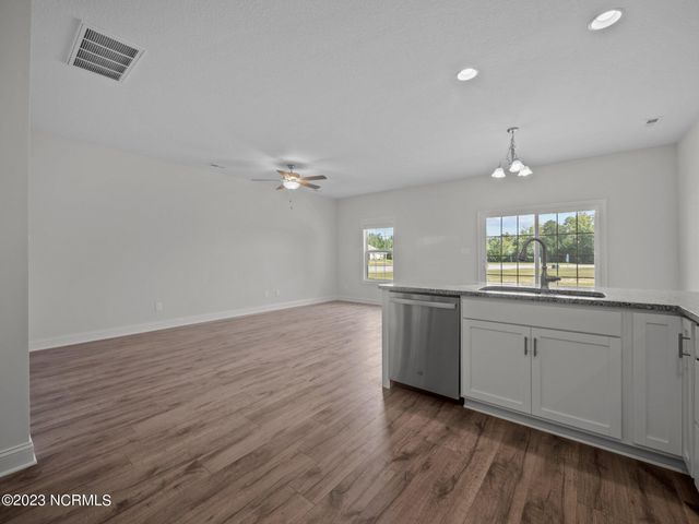 227 Verrazzano Lane, Jacksonville, NC 28546