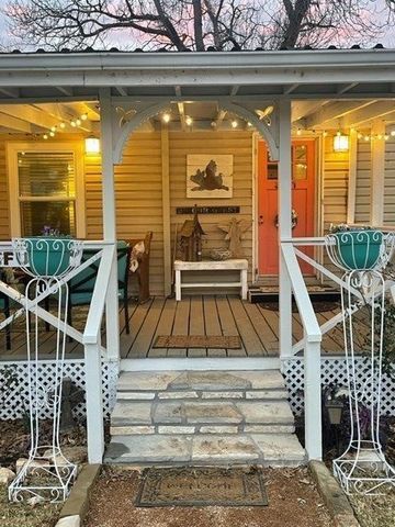 3211 Boynton Avenue, Granbury, TX 76049