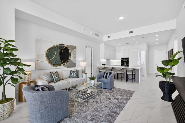 220 Lake Shore Drive 609, Lake Park, FL 33403