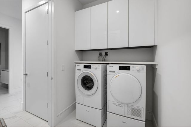 220 Lake Shore Drive 609, Lake Park, FL 33403