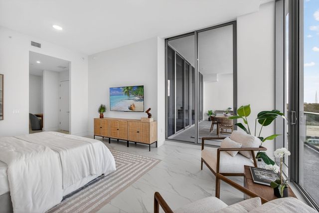 220 Lake Shore Drive 609, Lake Park, FL 33403