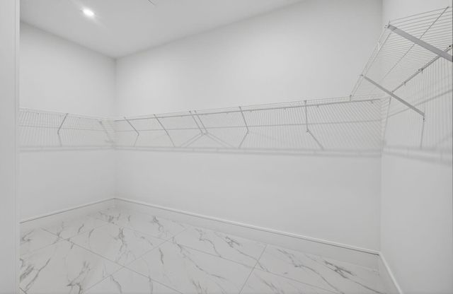 220 Lake Shore Drive 609, Lake Park, FL 33403