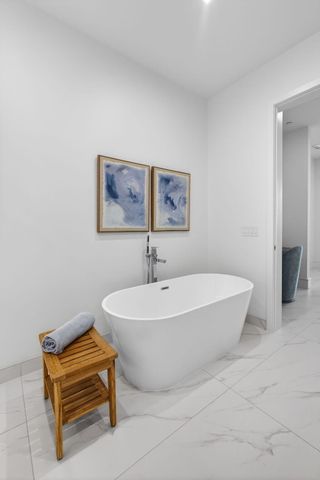 220 Lake Shore Drive 609, Lake Park, FL 33403