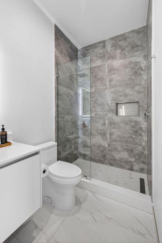 220 Lake Shore Drive 609, Lake Park, FL 33403