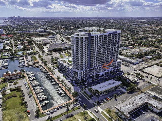220 Lake Shore Drive 609, Lake Park, FL 33403