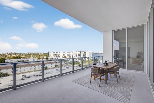 220 Lake Shore Drive 609, Lake Park, FL 33403