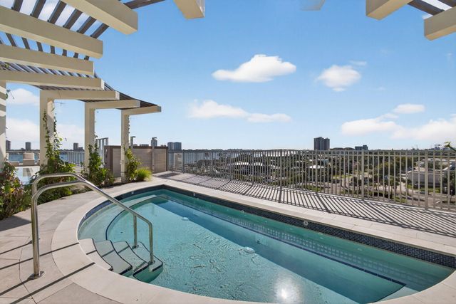 220 Lake Shore Drive 609, Lake Park, FL 33403