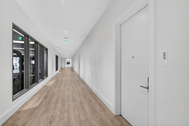 220 Lake Shore Drive 609, Lake Park, FL 33403