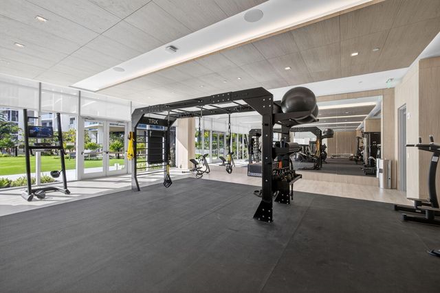 220 Lake Shore Drive 609, Lake Park, FL 33403