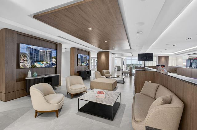 220 Lake Shore Drive 609, Lake Park, FL 33403