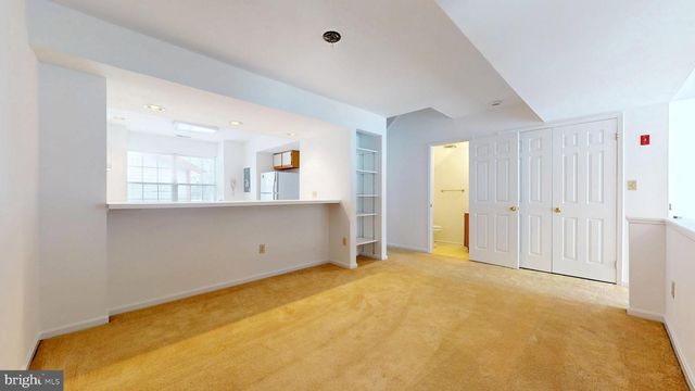 668 LAKEFRONT CIR, Galloway, NJ 08205