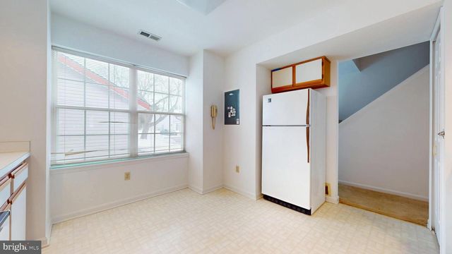 668 LAKEFRONT CIR, Galloway, NJ 08205