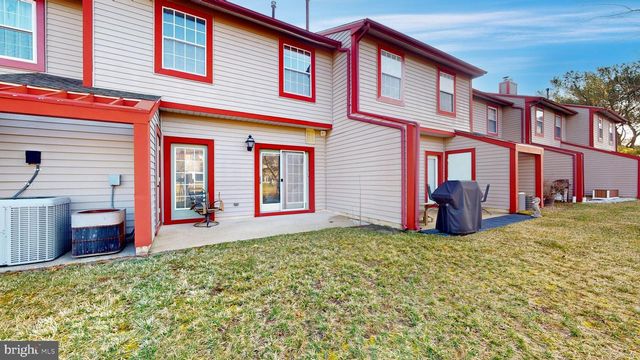 668 LAKEFRONT CIR, Galloway, NJ 08205