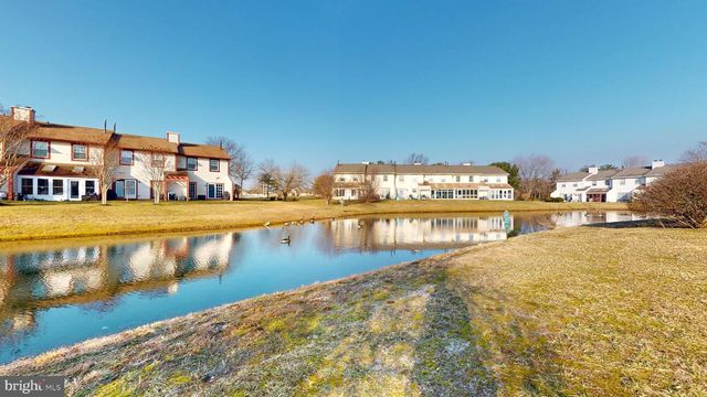 668 LAKEFRONT CIR, Galloway, NJ 08205
