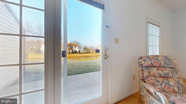 668 LAKEFRONT CIR, Galloway, NJ 08205