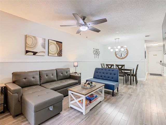 8825 CORAL PALMS COURT A, Kissimmee, FL 34747