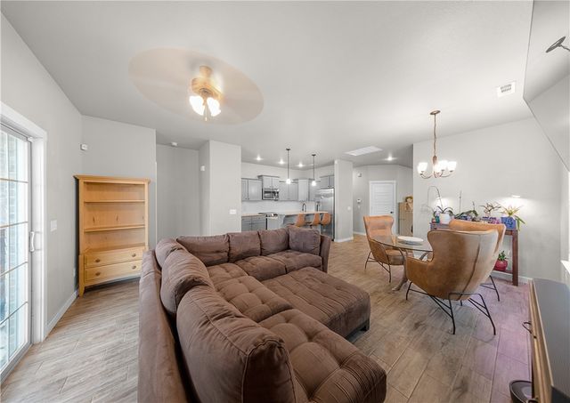 396 N Torc Lane, Fayetteville, AR 72704