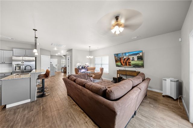 396 N Torc Lane, Fayetteville, AR 72704