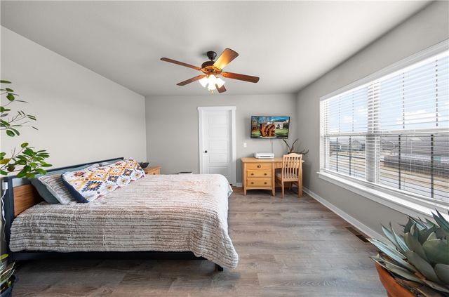 396 N Torc Lane, Fayetteville, AR 72704