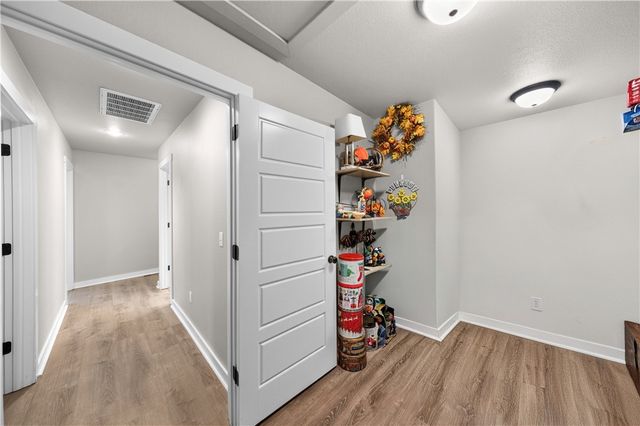 396 N Torc Lane, Fayetteville, AR 72704