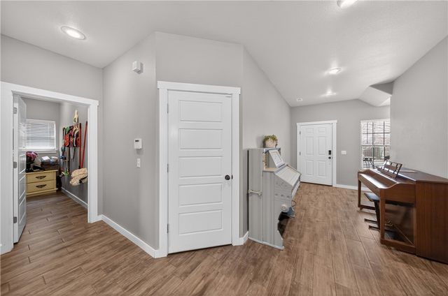 396 N Torc Lane, Fayetteville, AR 72704