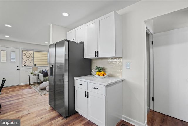 2002 SUMMIT AVE, Baltimore, MD 21207