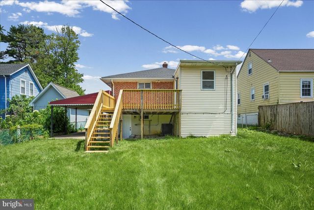 2002 SUMMIT AVE, Baltimore, MD 21207