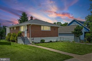 2002 SUMMIT AVE, Baltimore, MD 21207