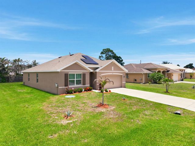 1771 SW Lofgren Avenue, Port St. Lucie, FL 34953