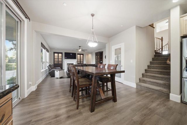 325 White Feather Ct, Roseville, CA 95747