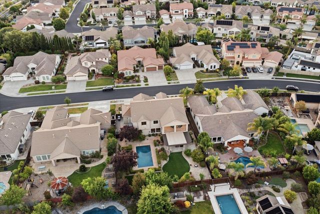 325 White Feather Ct, Roseville, CA 95747