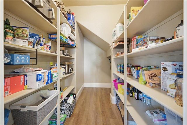 325 White Feather Ct, Roseville, CA 95747
