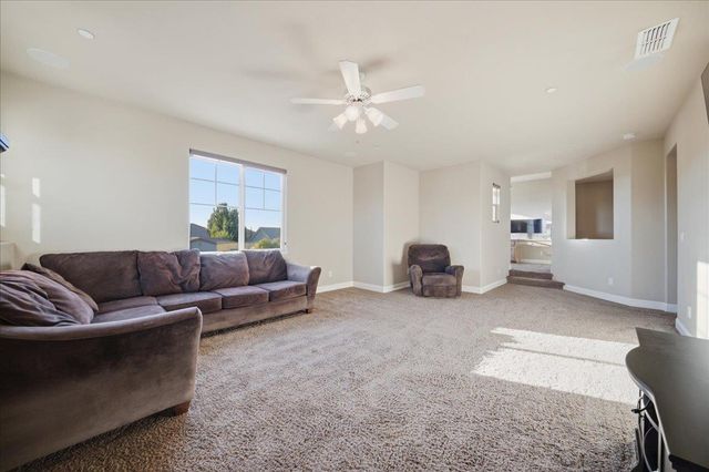 325 White Feather Ct, Roseville, CA 95747