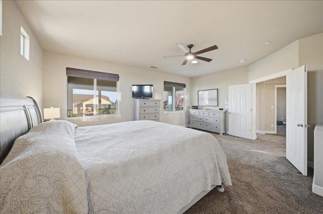 325 White Feather Ct, Roseville, CA 95747