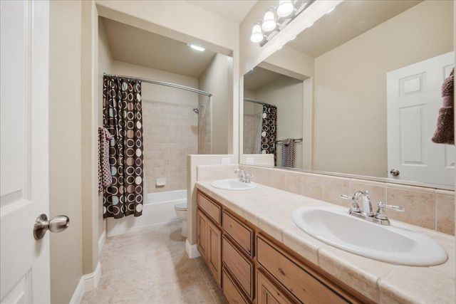 325 White Feather Ct, Roseville, CA 95747