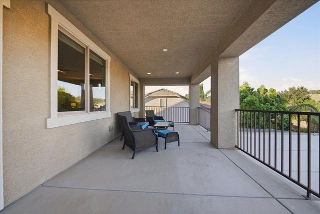 325 White Feather Ct, Roseville, CA 95747