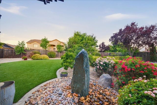 325 White Feather Ct, Roseville, CA 95747