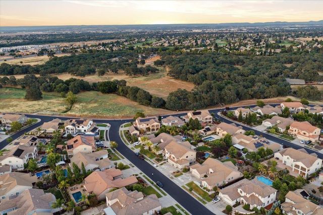 325 White Feather Ct, Roseville, CA 95747