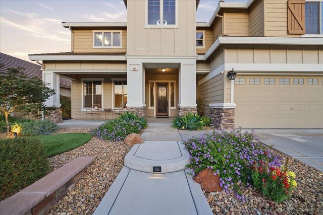 325 White Feather Ct, Roseville, CA 95747