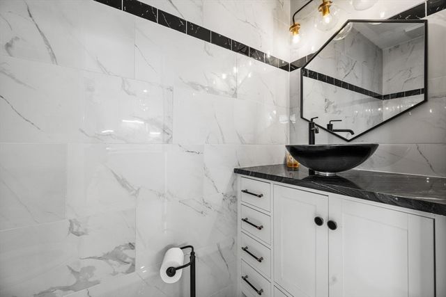 32 Shipway Pl 32, Boston, MA 02129