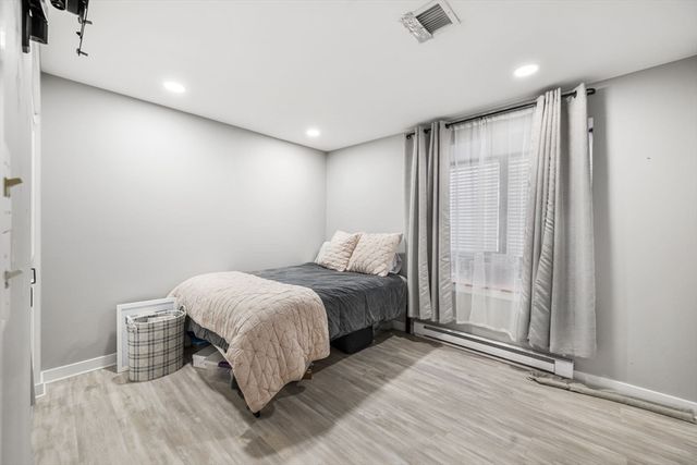 32 Shipway Pl 32, Boston, MA 02129