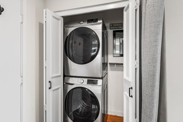 32 Shipway Pl 32, Boston, MA 02129